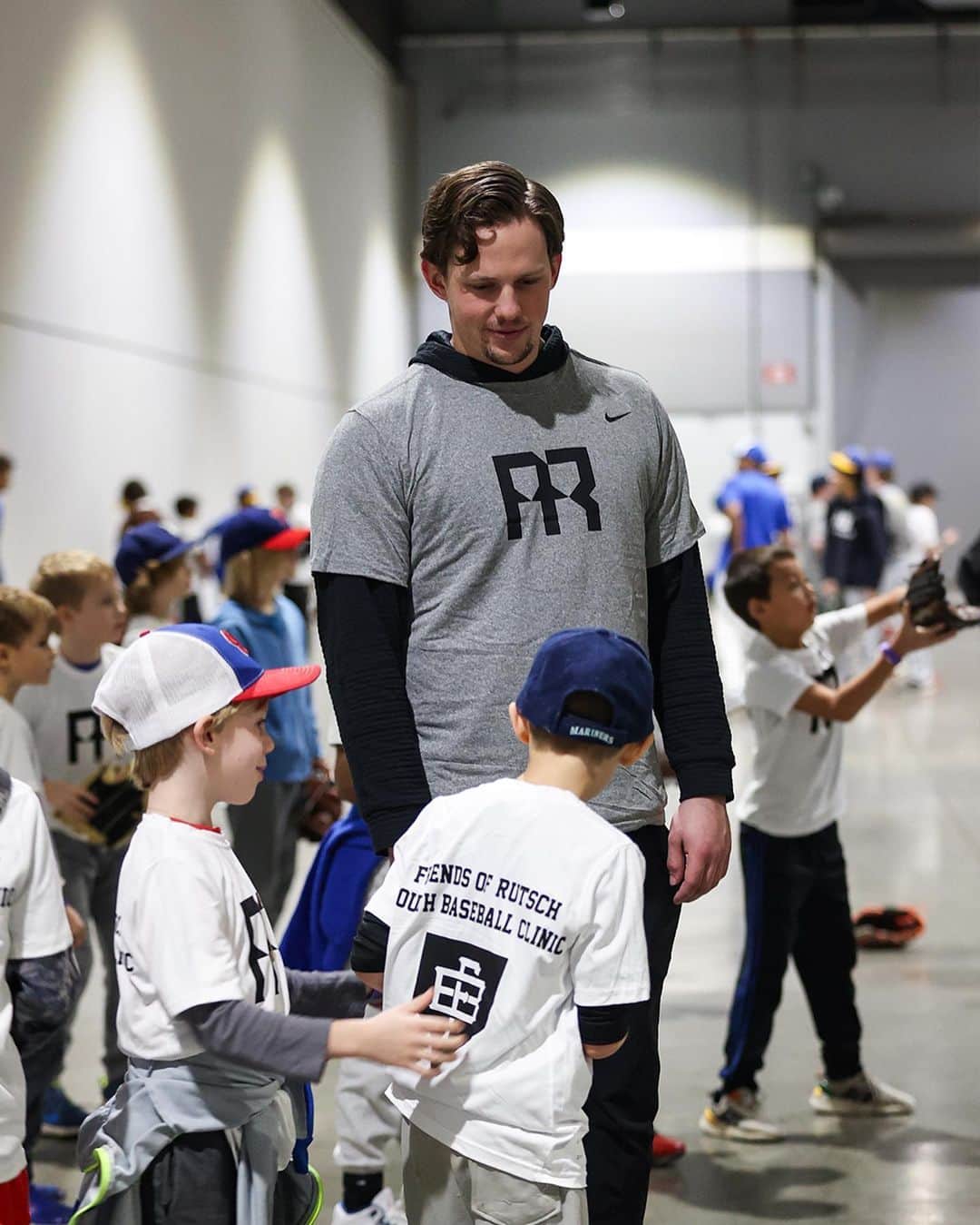 MLBさんのインスタグラム写真 - (MLBInstagram)「@AdleyRutschman was leading the fun for 125 kids at the Friends of Rutsch Youth Baseball Clinic in partnership with @FriendsofBaseball in his hometown of Portland, OR on Saturday.」12月10日 10時16分 - mlb