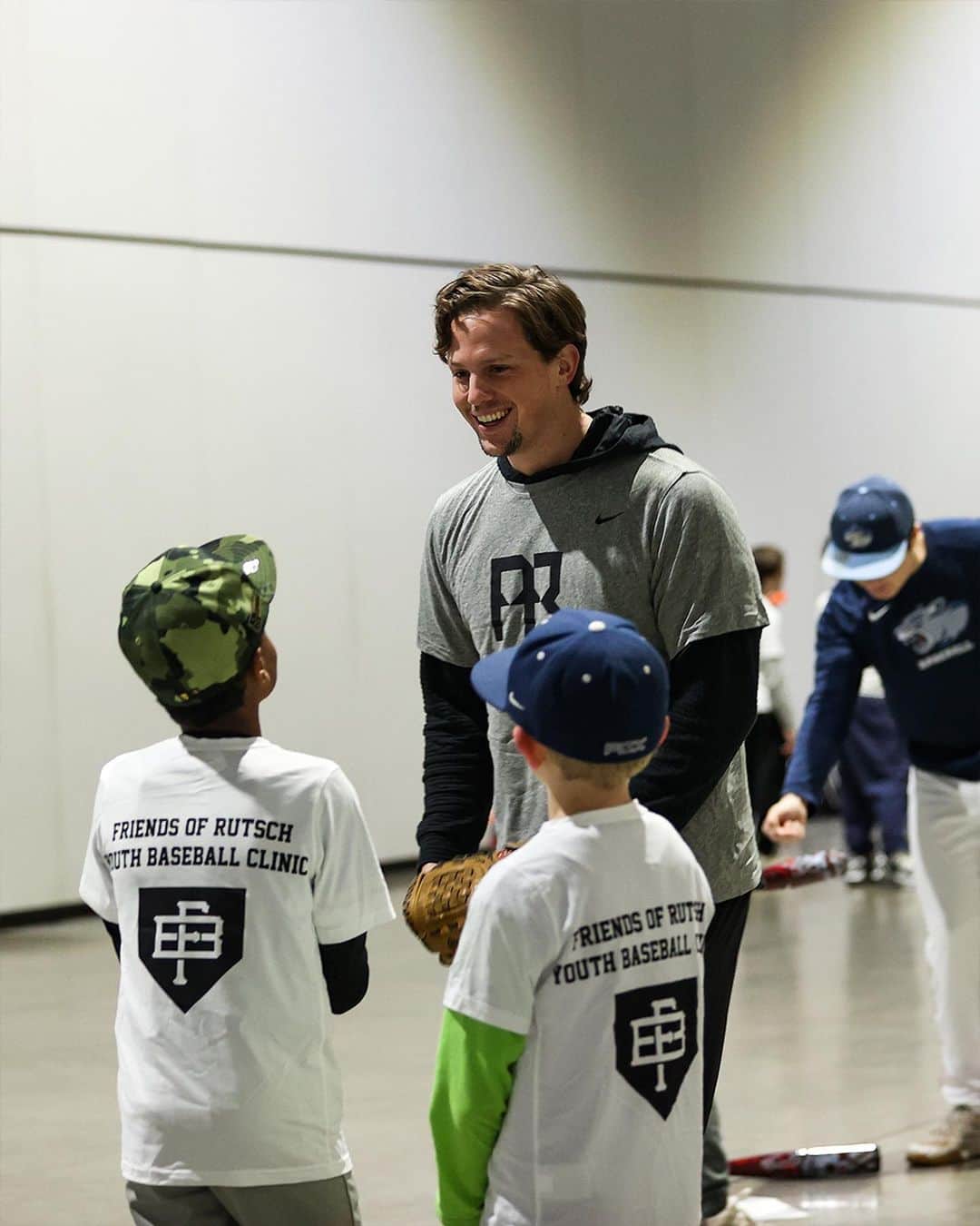 MLBのインスタグラム：「@AdleyRutschman was leading the fun for 125 kids at the Friends of Rutsch Youth Baseball Clinic in partnership with @FriendsofBaseball in his hometown of Portland, OR on Saturday.」
