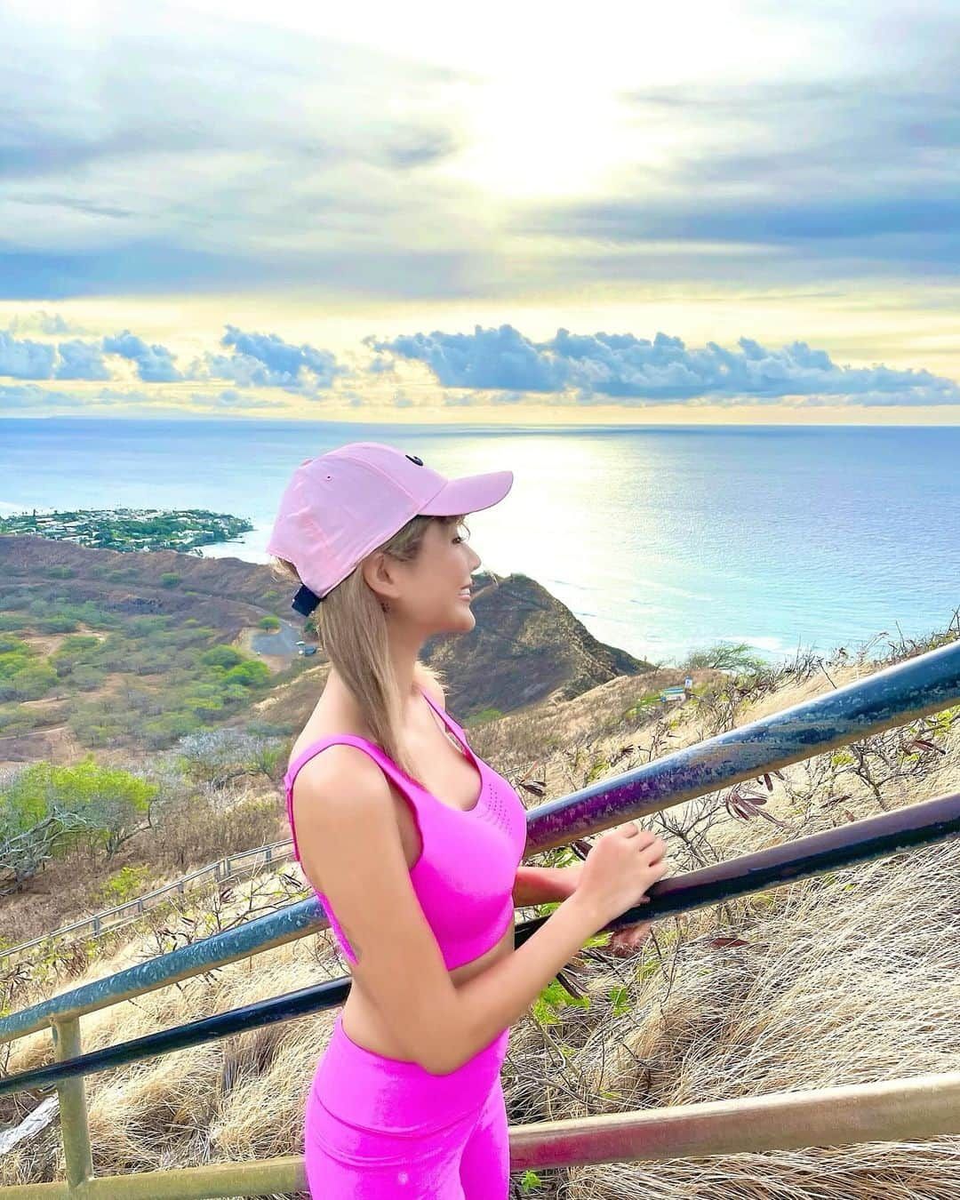 marinさんのインスタグラム写真 - (marinInstagram)「Diamond Head💎⛰️🇺🇸 Power spot☄️🪐✨ #hawaii #honolulu #daiamondhead #beautiful」12月10日 10時16分 - maririn__78