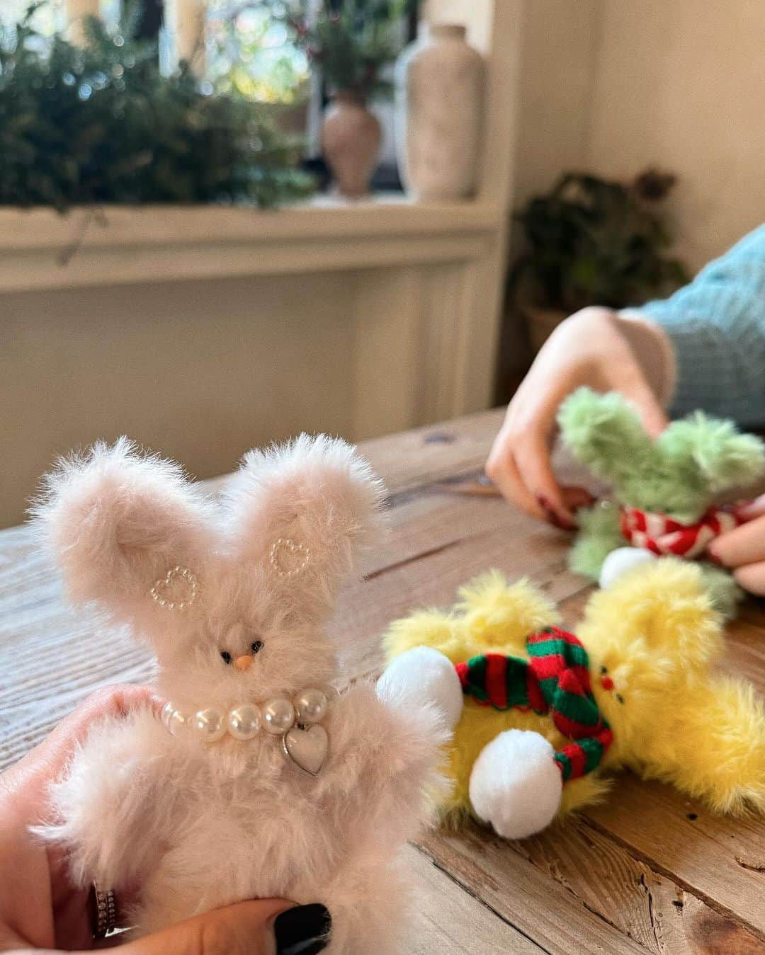 堀江直美さんのインスタグラム写真 - (堀江直美Instagram)「メーカーさんとbranch 🍽️ 🎄  手作りのチャームをプレゼントしてくれました🐰可愛い💕  その後、空き時間に聖水へ✨  圧巻の @dior と @tamburinsofficial 🦢  #cornedepepe#韓国カフェ#koreacafe#dior#tamburins#聖水」12月10日 10時42分 - naomiiiiiiiiiiii