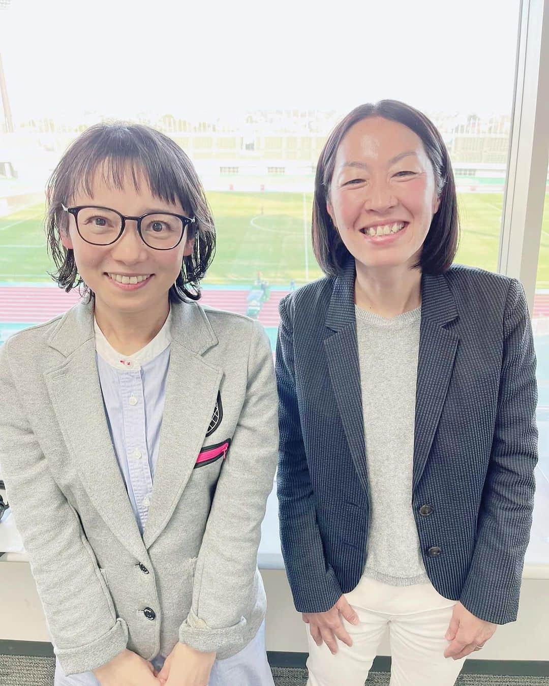 安田美香さんのインスタグラム写真 - (安田美香Instagram)「⚽️#WEリーグ 実況デビューさせて頂き 1年9ヶ月が経ちました🎤  22年3/5浦和vs千葉  極度の緊張で声も足も震える私を  安定の解説で支えて下さった #加藤與惠 さん⚽️  今日もご一緒させて頂きます  いろんな方に支えられて、今があります  1つずつ丁寧に  サッカーを愛する気持ちを忘れずに⚽️  わっしょい！  #weリーグ #女子サッカー #サッカー #感謝 #日々是精進 #dazn #実況 #アナウンサー #安田美香」12月10日 11時12分 - mika.yasuda.horipro