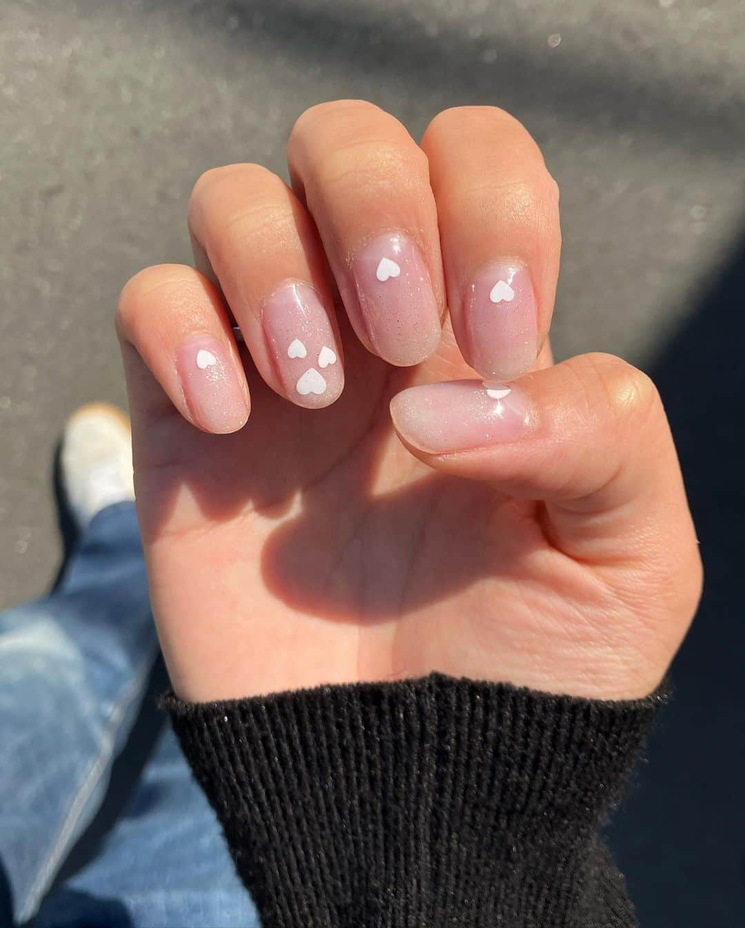 ケリーアンさんのインスタグラム写真 - (ケリーアンInstagram)「お気に入りヌーディーネイル💅  ①ピーチ🍑オーロラネイル ②ラメ🤍ハートネイル ③チェーン⛓ネイル  #ジェルネイル #セルフネイル #セルフジェルネイル #ネイルアート #gelnails #nails #nailart #ミラーネイル #オーロラネイル #ラメネイル #ビジューネイル   All color gels by @nanakara_jp」12月10日 11時27分 - kellysoooreal