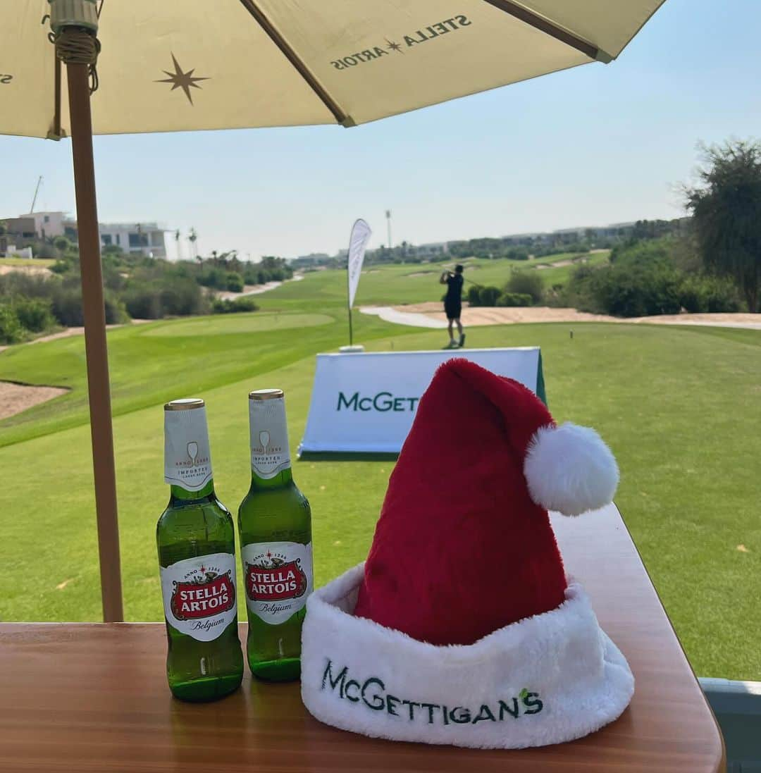 ルイス・グローバーさんのインスタグラム写真 - (ルイス・グローバーInstagram)「Fun morning working @dubaihillsgc for @stellaartois for @mcgettiganspubs 🍀great to meet so many friendly people. #hostess #hostesseiththemostess #model #irish #british #dubaihills #dubaihillsgolfclub」12月10日 2時50分 - louiseglover