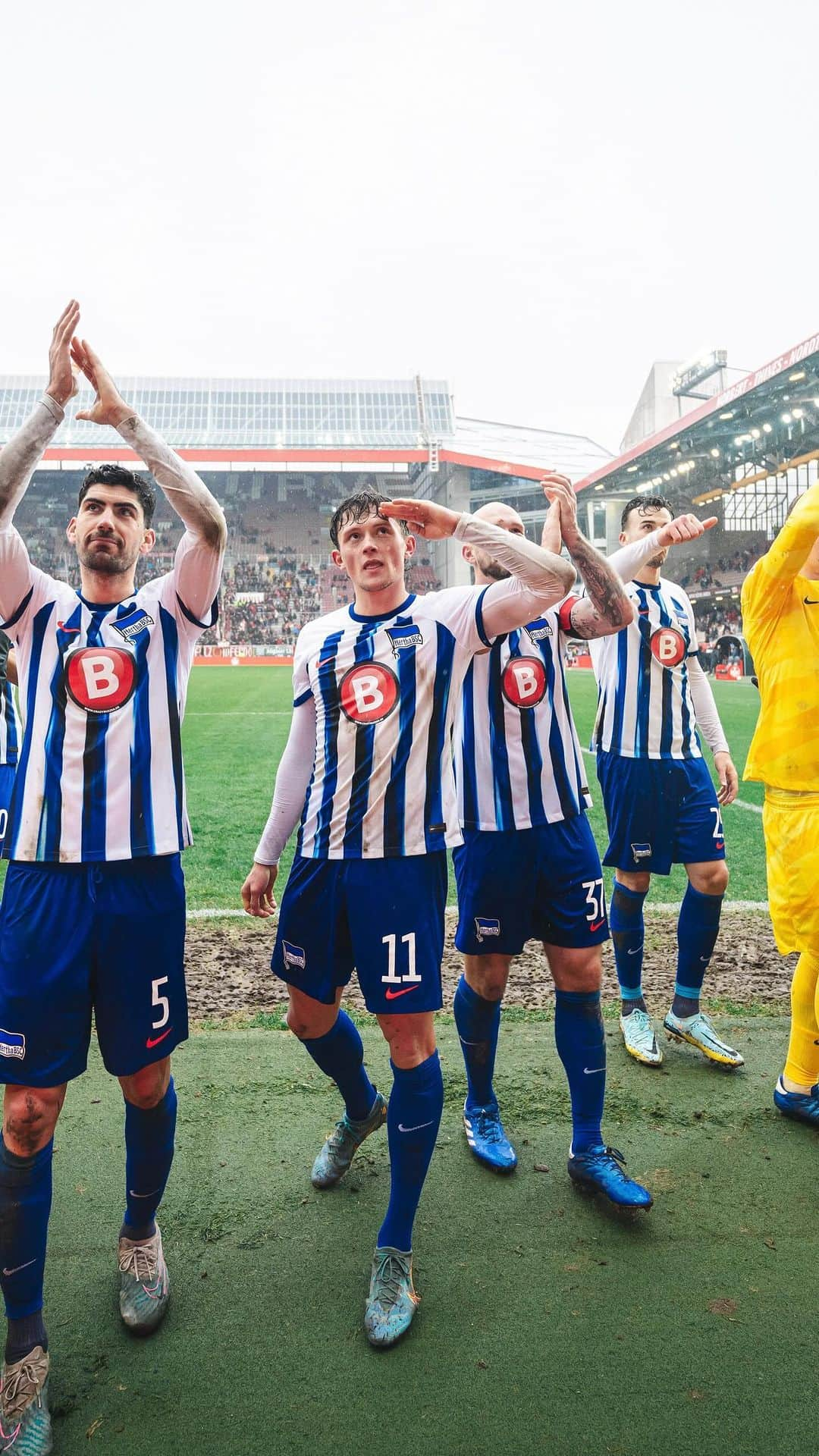 ヘルタ・ベルリンのインスタグラム：「Was eine Woche! 🤩💙 Danke für eure krasse Unterstützung! 🫶🙏 #FCKBSC #HaHoHe」