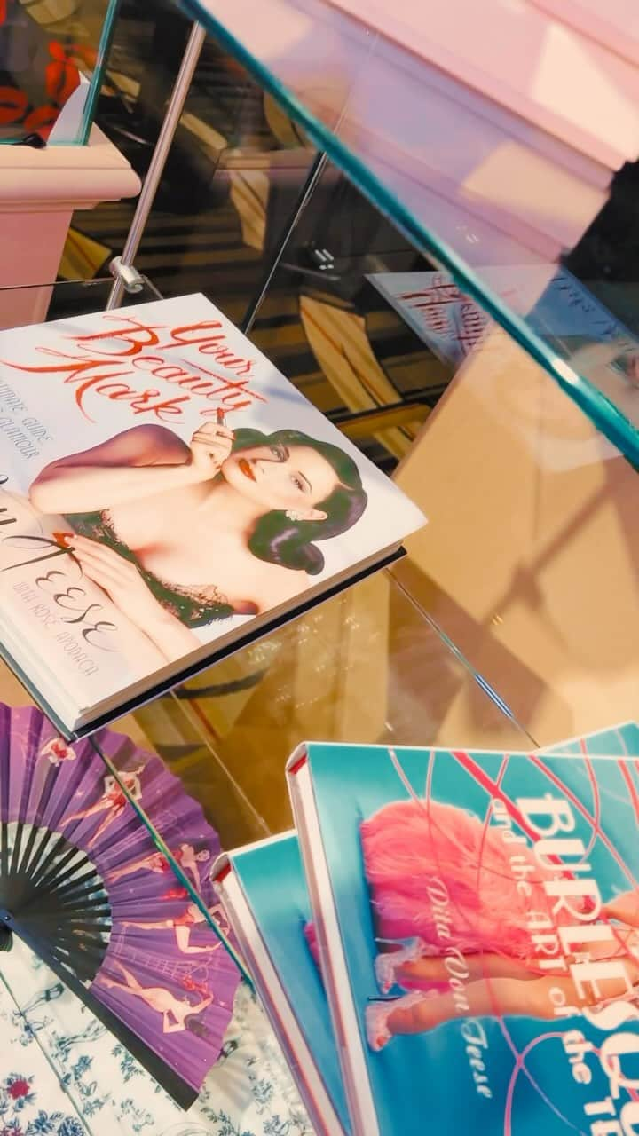 ディタ・フォン・ティースのインスタグラム：「A look at the #DitaLasVegas boutique, featuring @ditavonteeselingerie, books, posters, show programs, perfume and more!」