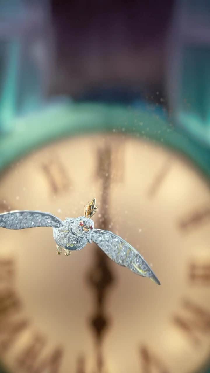 ティファニーのインスタグラム：「This is the season of stories yet to be written. Start yours at Tiffany & Co. Link in bio. #ATiffanyHoliday #TiffanyAndCo」