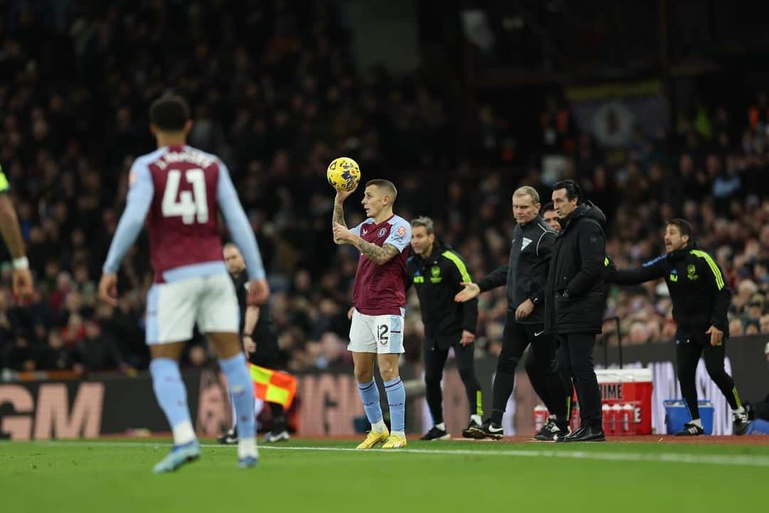 リュカ・ディニュのインスタグラム：「Another One 🤣🤩💜💙🦾 # UTV」