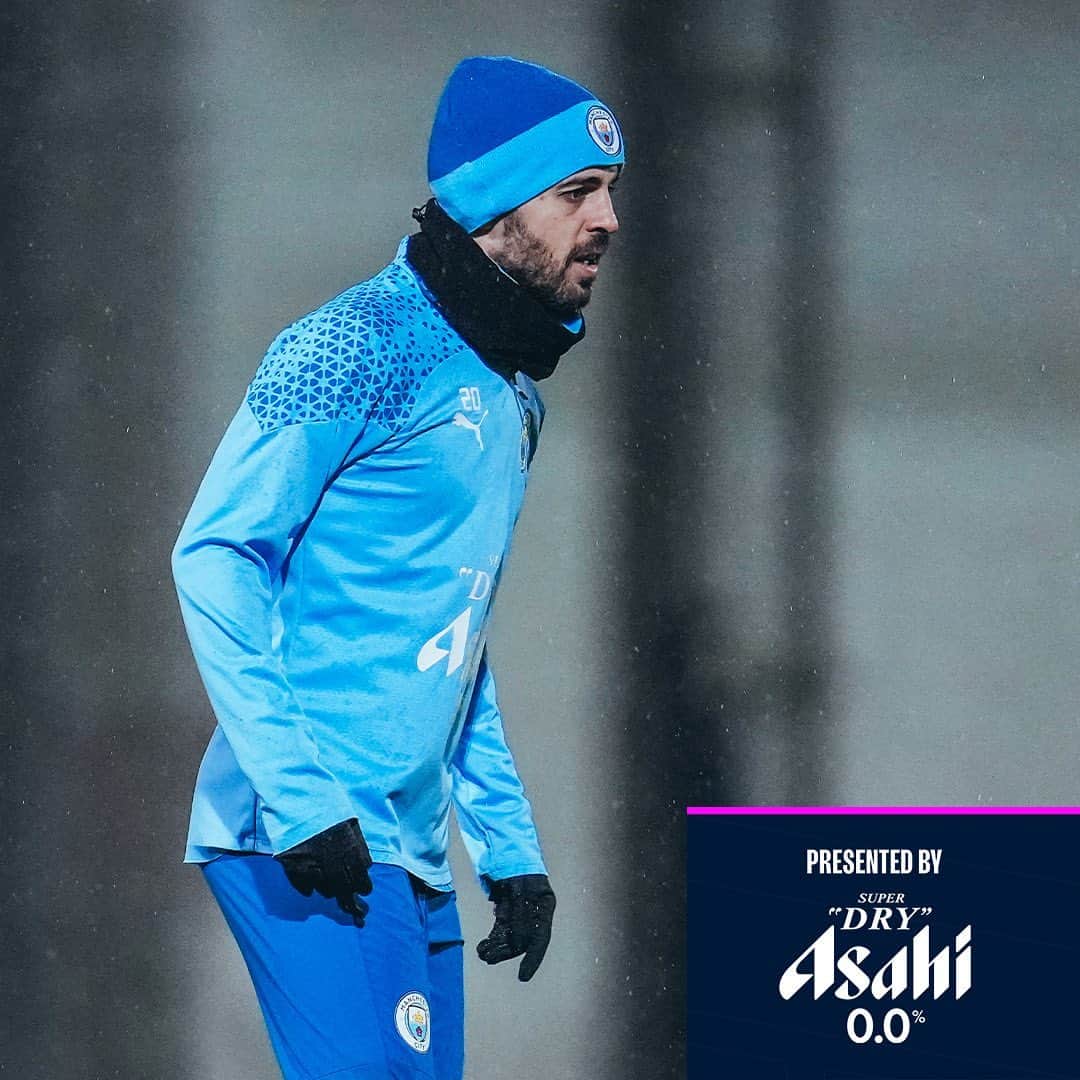 マンチェスター・シティFCのインスタグラム：「Preparing for Luton (A) 💪」