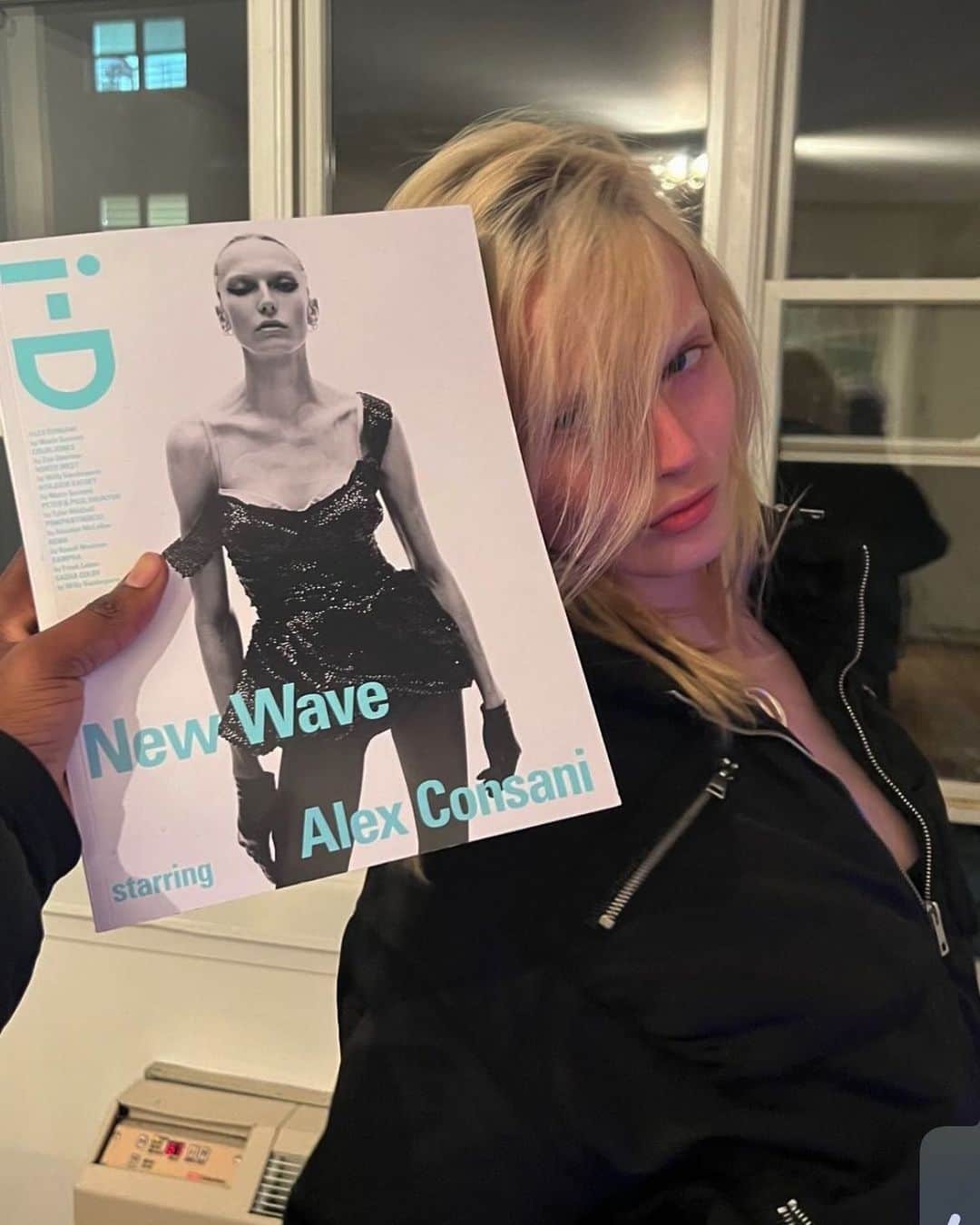 i-Dのインスタグラム：「@alexconsani has got her copy! 🩵  Order The New Wave Issue now at the link in bio 🛒   #alexconsani #newwave」