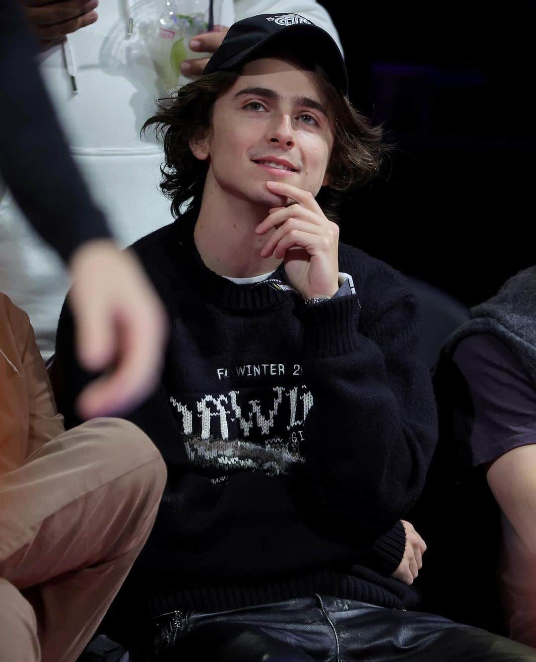 GQのインスタグラム：「Courtside Timothée.」