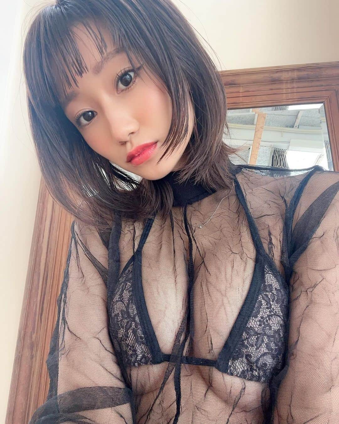 ななせ結衣のインスタグラム：「🖤😈🖤 . . . . #グラドル自画撮り部 #gravureidol #photography #portrait  #fashion  #gravure #model  #젖가슴  #팔로우 #수영복 #얼스타그램  #알라뷰 #잘로캄 #美脚 #body #swimwear  #패션스타그램 #游泳 #漂亮 #likeforlike  #可爱  #followme #水着　#粉我  #内衣」