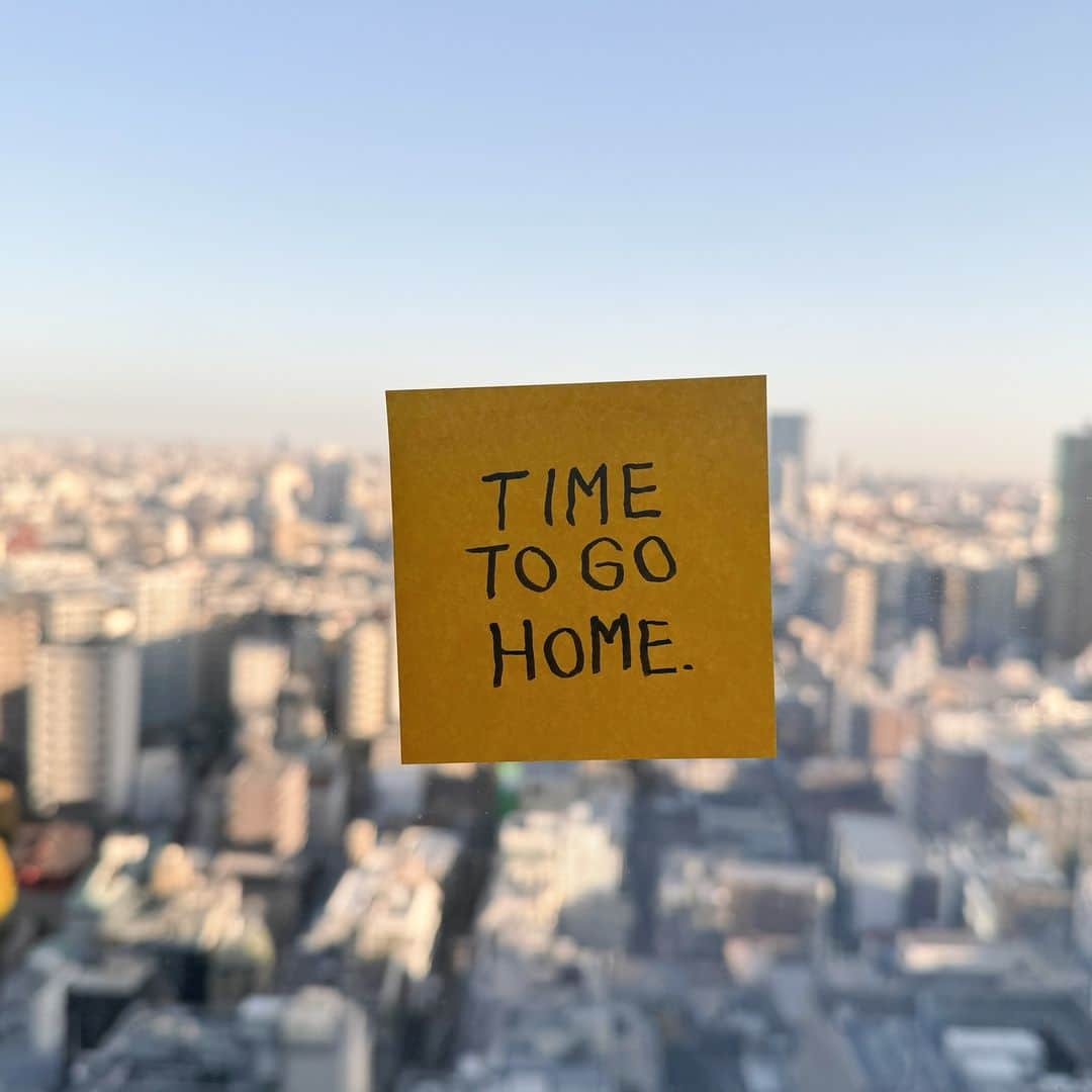 関根正悟さんのインスタグラム写真 - (関根正悟Instagram)「“Going Home!🏠”  先週の火曜日に入院して、水曜日に手術、 経過も良く退院の許可がでたので今日退院することになりました！🏥😭🙏  もっと長引くかと思ったけどこれ以上入院してもあまりやることは変わらないってことで。早くてビックリw 引き続き通院とリハビリを頑張ります🏥🖐️  入院前と手術後、ほんとーにたくさんの応援や励ましを頂きました😭ありがとうございました🥲🙏SNSという現代ツールに感謝だ。  なんとかリカバリーしてまた皆さんに恩返しができるように頑張りたいと思います🥹✌️引き続きそばに居ていただけたら嬉しいです🙏  2023.12.10.SUN せきねしょーご  #shogosekine」12月10日 8時55分 - shogosekine0319