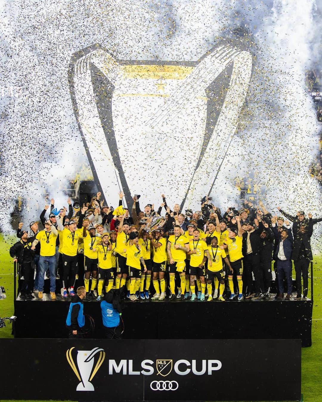 adidas Footballのインスタグラム：「THAT MAKES 3 ⭐️⭐️⭐️  Columbus Crew secures its third MLS Cup victory.   #MLSSeasonPass」