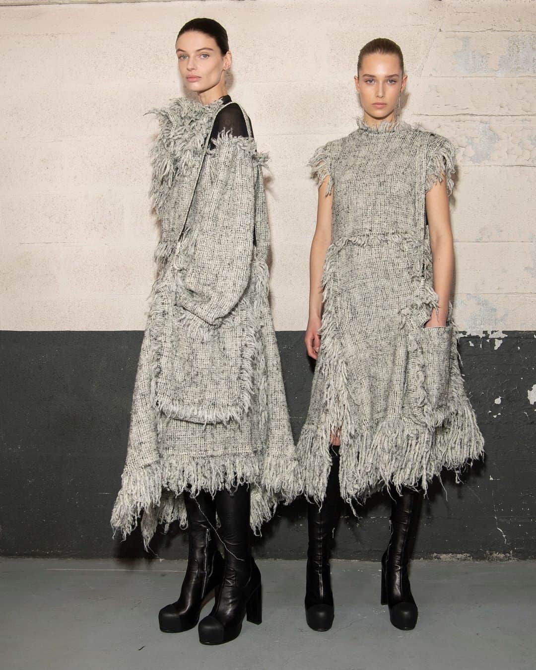 sacaiのインスタグラム：「Tweed style inspiration from sacai 2023 Autumn & Winter Collection  #sacai   Photo by @jasonlloydevans」