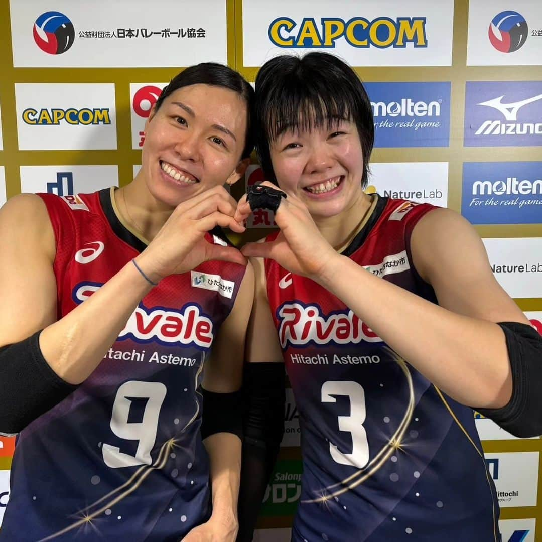 TBSバレブーさんのインスタグラム写真 - (TBSバレブーInstagram)「. 女子バレーボール選手権 #皇后杯 3日目🏆 連覇を狙うNEC、現在Vリーグ1位のJTなど ベスト4のチームが出揃いました✨ 決勝進出をかけた準決勝は16日(土)に行われます🔥  【準決勝 第1試合】 #NECレッドロケッツ vs #JTマーヴェラス  【準決勝 第2試合】 #久光スプリングス vs #日立Astemoリヴァーレ  #NEC #古賀紗理那 #山田ニ千華 #JT #林琴奈 #小川愛里奈 #久光 #長岡望悠 #平山詩嫣 #日立 #渡邊彩 #長内美和子」12月10日 19時37分 - tbs.volleyboo