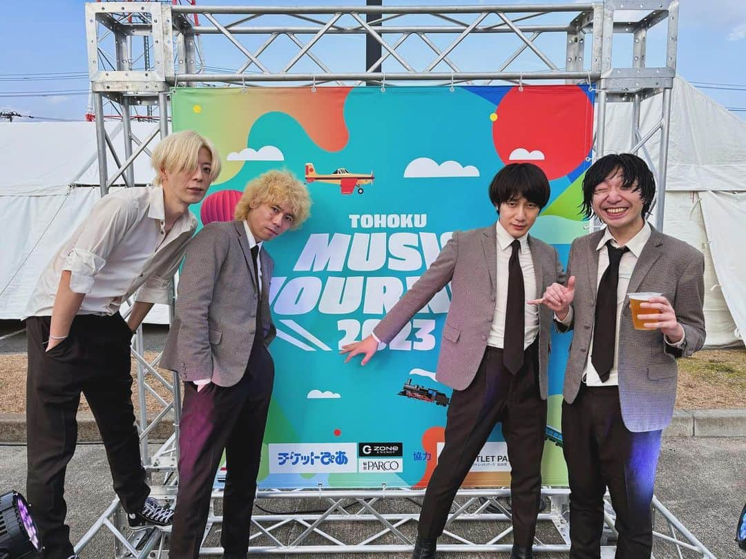 THE BAWDIESさんのインスタグラム写真 - (THE BAWDIESInstagram)「TOHOKU MUSIC JOURNEY 2023 初開催おめでとうございます！ これからも長く続いていくように、 ロックンロールでお祝いの花火打ち上げさせてもらいました。  雰囲気がよくてライブバンドが集まってご飯も美味しくて、また絶対に出演したい最高のフェスでした。 ありがとうございました！   そして 今年の東北でのライブはこれで最後です、今年もお世話になりました。来年も沢山ライブしに来るのでよろしく！   marcy #thebawdies #TMJ2023」12月10日 19時30分 - thebawdies