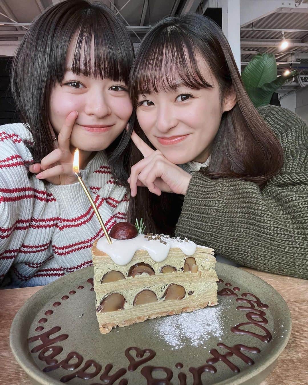 鈴木美羽のインスタグラム：「.  4日はハッピーガールのハッピーバースデー🧁✨  ポップやってた時は正直ここまで仲良くなると思ってなかった笑 なんかおもろい😂  なんでも話せる、心の友、相棒！ これからも仲良くしてくれ！！！！🤜  お誕生日おめでとう☺︎☺︎」