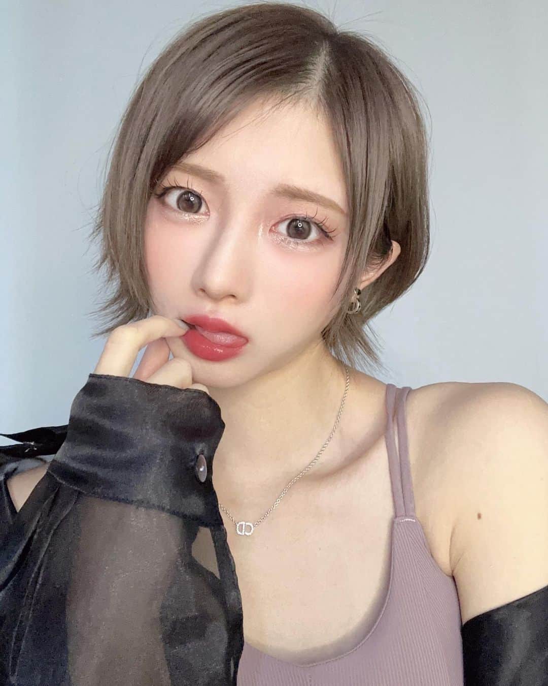 海月らなさんのインスタグラム写真 - (海月らなInstagram)「メイクと髪変えてみたんだけどどうかな？  #ショート #外ハネ」12月10日 19時43分 - kaizukirana