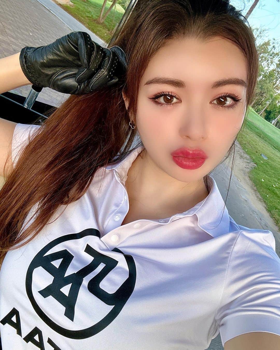 AMI（アミ）さんのインスタグラム写真 - (AMI（アミ）Instagram)「last day in bangkok was spent playing golf ☺️ and now i'm off to korea 🇰🇷✈️  タイの最終日はナイターゴルフ🏌️‍♀️ そして韓国行ってきます🇰🇷✈️  #タイ #バンコク #ゴルフ #ナイターゴルフ #ゴルフ女子 #bangkok #nightgolf #golfwear #utaa」12月10日 19時56分 - amyypatton