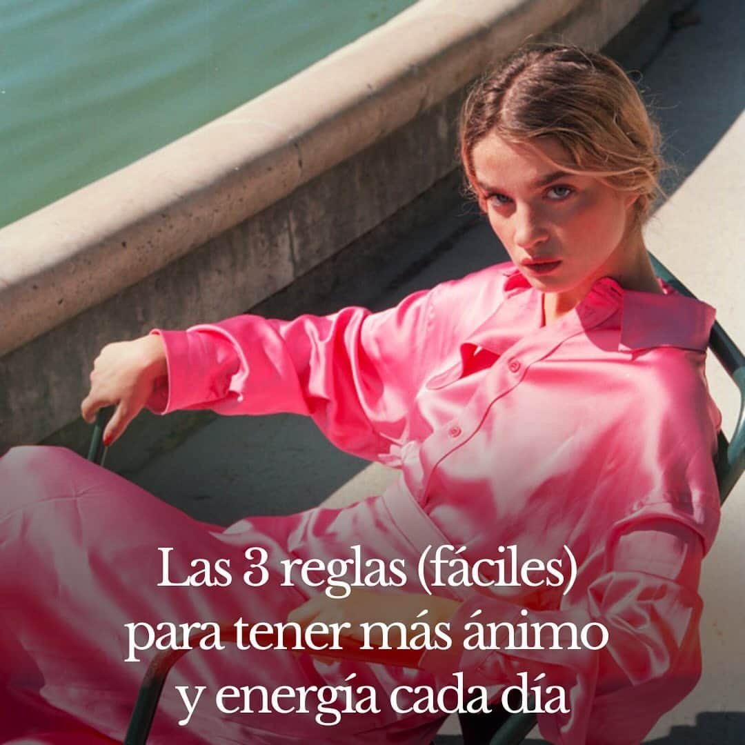 Vogue Españaさんのインスタグラム写真 - (Vogue EspañaInstagram)「Alarmas (que no son para madrugar), establecer prioridades y snacks de ejercicio: una editora de belleza de Vogue explica las tres reglas que la han ayudado a tener más energía y ánimo cada día. {Te lo cuenta en el link de la bio} ▪️Foto: @iciarjcarrasco  ▪️Texto: @violetavaldes_」12月10日 20時00分 - voguespain