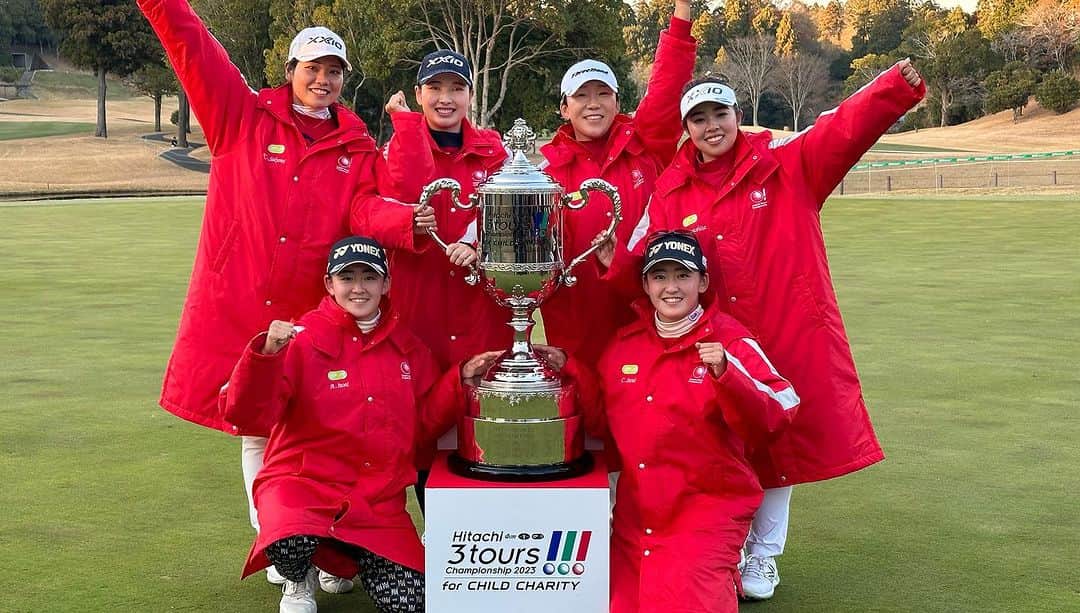 シン・ジエさんのインスタグラム写真 - (シン・ジエInstagram)「Team JLPGA.   熱い応援、本当にありがとうございます。🙇‍♀️」12月10日 20時01分 - jiyai_shin