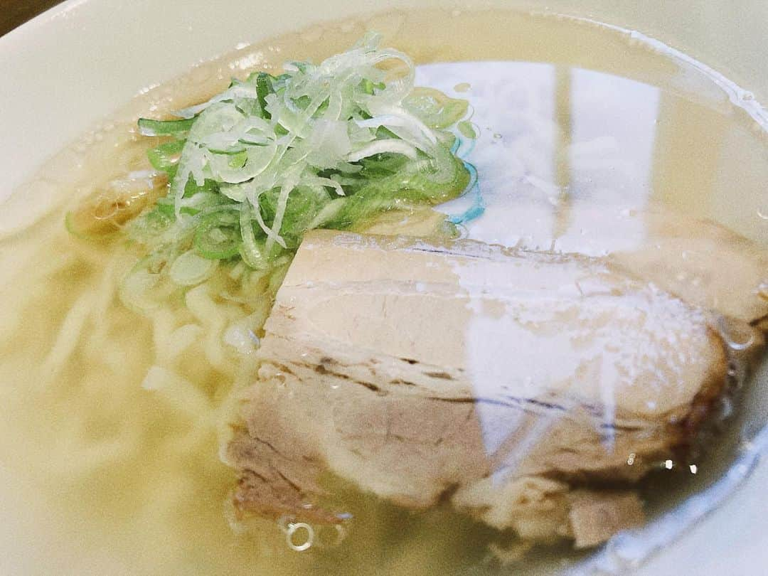 藤原絵里のインスタグラム：「・ ご馳走さまでした🍜 ・ #山塩ラーメン #会津名物 #会津山塩食堂」