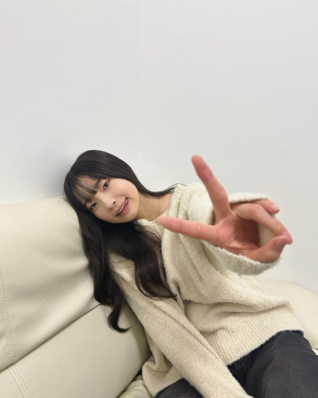 里仲菜月さんのインスタグラム写真 - (里仲菜月Instagram)「今年買った白いニット🌟」12月10日 20時06分 - natsuki_satonaka