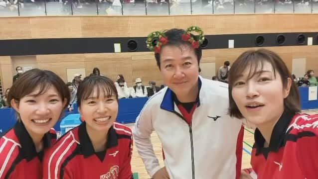 石井優希のインスタグラム：「. . 宝くじスポーツフェア はつらつママさんバレーボール🏐 in.吉野ヶ里町  7月の新見から5ヶ月空いての2回目の参加！ やはり慣れるまでは緊張しちゃうけど、大先輩の方々と楽しくバレーができる環境はいいですね😆✨  スロースターターな私は今も健在でした🫣💦笑  そして川合さんはやはりバラエティーが素晴らしいと間近で感じることが出来たプレーシーンでした👏🏻笑  ママさんチームのレベルも高いし何より明るくて楽しい1日でした〜〜🙌🏻💕  #ママさんルールに苦戦 #頭フル回転しても追いつかない」