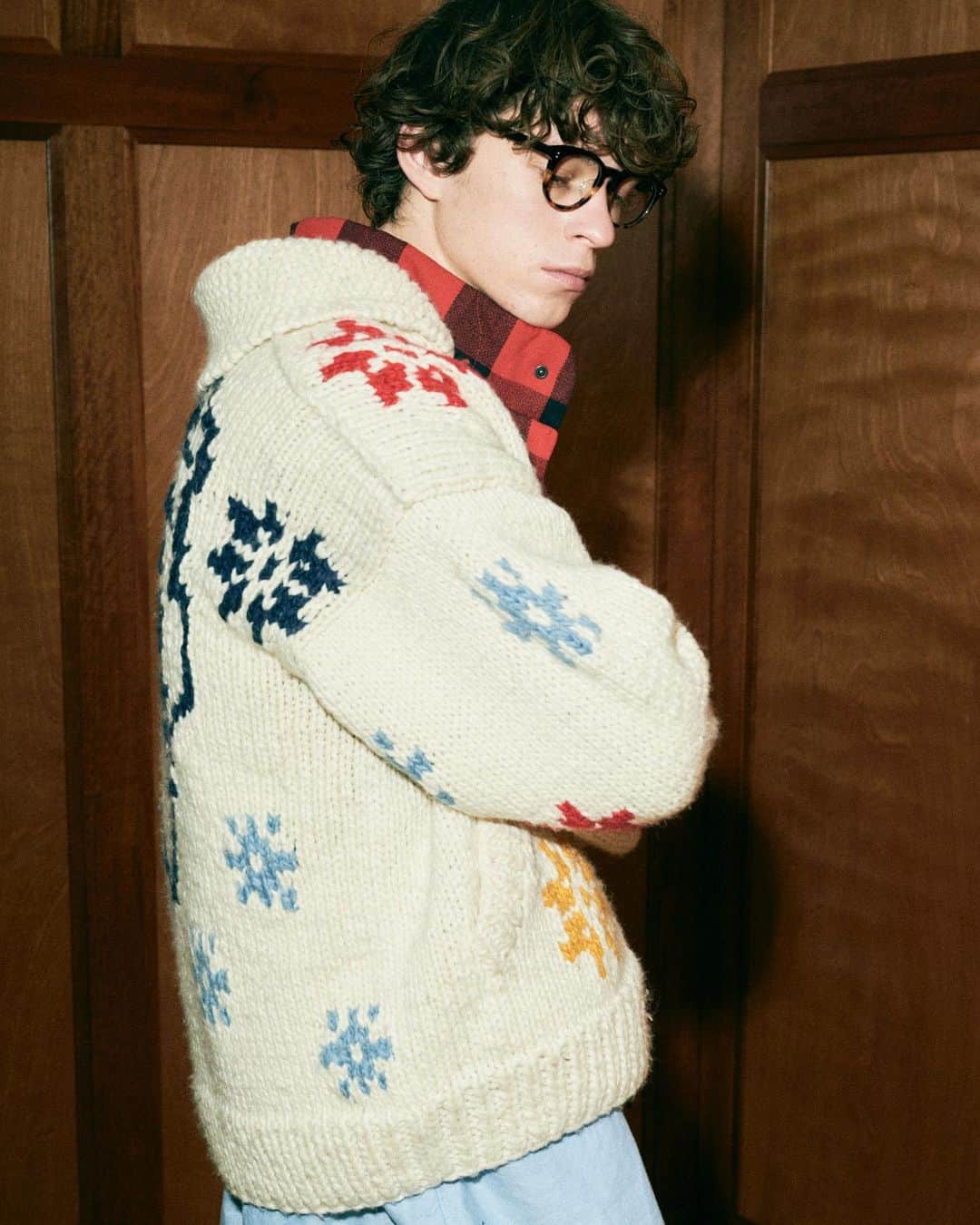 JOURNAL STANDARD relumeさんのインスタグラム写真 - (JOURNAL STANDARD relumeInstagram)「Mixture  JOURNAL STANDARD relume WINTER STYLE 2023-2024  冬の訪れを感じる12月は、「何をどう着ようか」とコーディネートに一番迷う時期。裏を返せばファッションが楽しい時期とも言えるはず！本ページでは、ダウンベストをインナーにしたり、ロングコートにフリースのセットアップを合わせたりと、スタイルMIXをキーワードにrelumeアイテムのバラエティに富んだ掛け合わせをご紹介します。  全編はベイクルーズストア特集ページよりご覧いただけます。 https://baycrews.jp/feature/detail/10770  #sierradesigns #firstdown #2023aw #2024ss #journalstandardrelume  #ジャーナルスタンダードレリューム」12月10日 20時32分 - js_relume