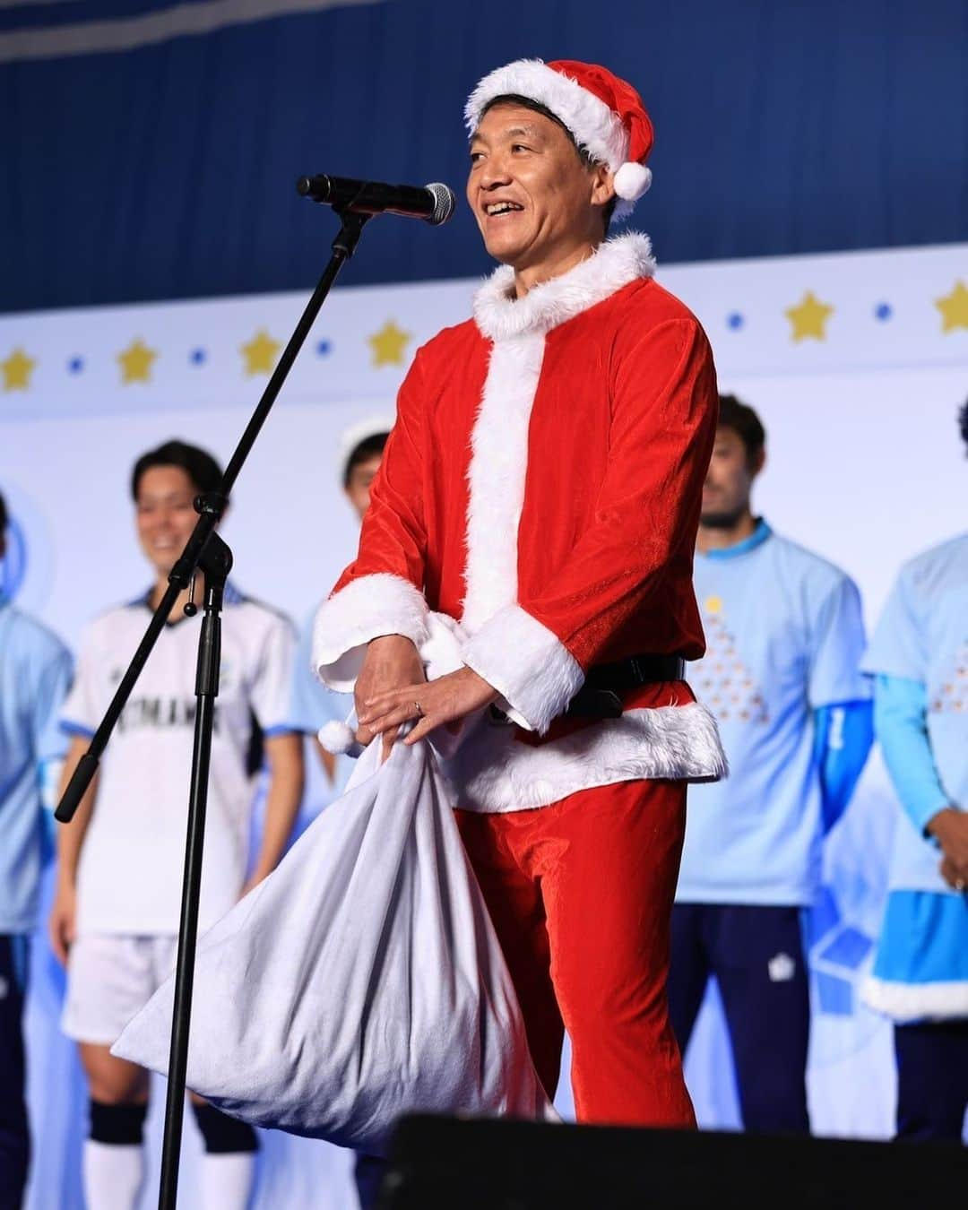 ジュビロ磐田さんのインスタグラム写真 - (ジュビロ磐田Instagram)「#ジュビロデー 🎅✨  #ジュビロ磐田 #jubilo」12月10日 20時42分 - jubiloiwata.official