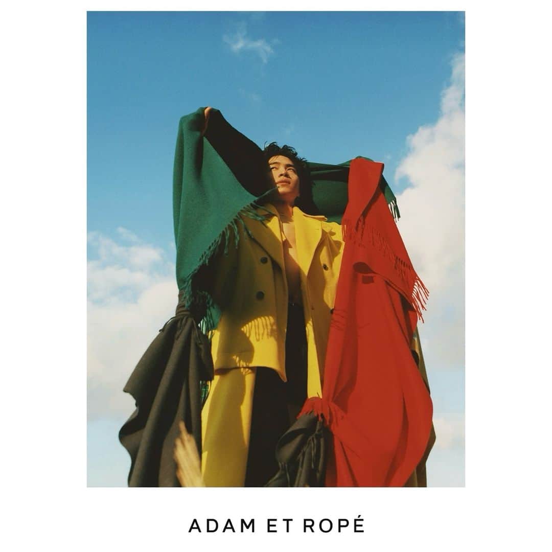 TEPPEIのインスタグラム：「…  ⁡ styling for ADAM ET ROPÉ HOMME" 2023-24 Holiday Special ⁡ -ADAM ET ROPÉ HOMMEとアーティストSIRUPが織りなす、胸踊る船旅の⾏先- ⁡ Photographer_Yuji Watanabe @yuji_w57 Stylist_TEPPEI @stylist_teppei Hair_Yu Nagatomo @yu_nagatomo Makeup_Suzuki @suzuki_makeup Art director_Hayato Hirahara @hayato.hirohara Producer / Casting_Takeru Kudo @kudotakeru  ⁡ Cast_SIRUP @sirup_insta」