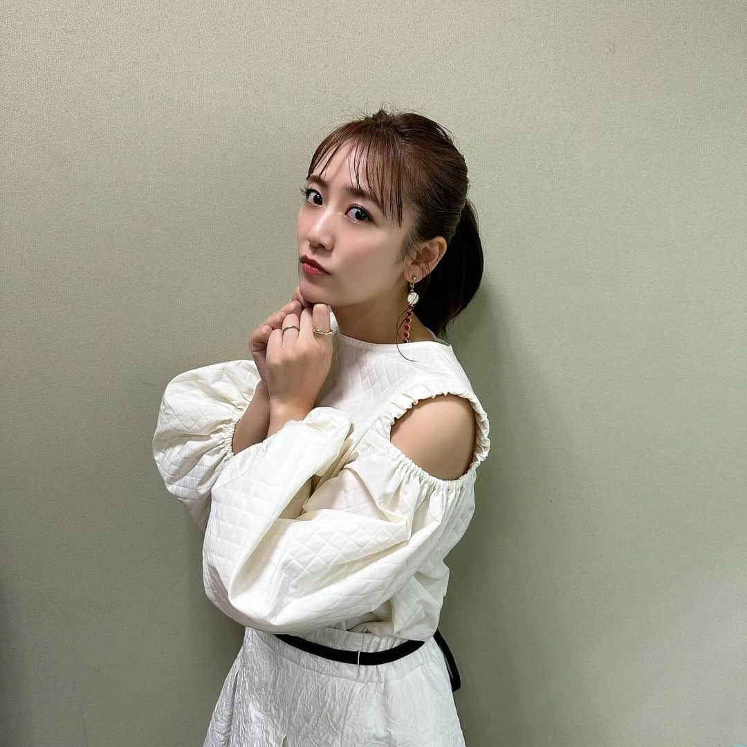 高橋みなみさんのインスタグラム写真 - (高橋みなみInstagram)「TBS「櫻井・有吉THE夜会」 スターできる？できない？夜会カジノ 耐えまくり 我慢SP✨  有吉さんチームとして出演させていただきました🤗 カメラ目線キメ顔チャレンジ！フライングゲットでチャレンジしました！ ちゃんと成功して安心しました😂よかったー  #櫻井有吉the夜会  #tbs #tv  衣装👗 トップス・スカート @coel.official  イヤリング @elpevisible_official ブーツ @dianashoespress」12月10日 12時00分 - taka37_chan