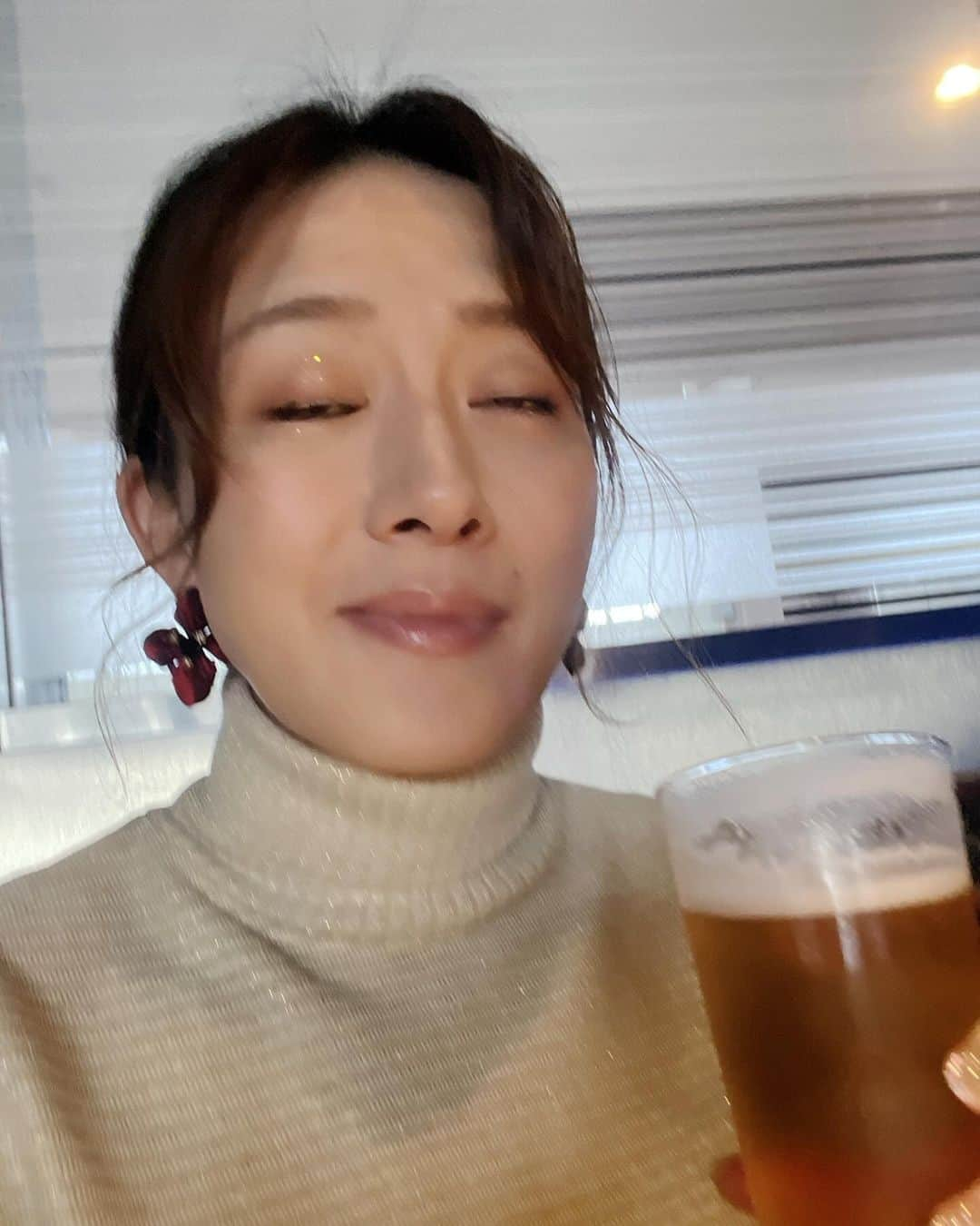 大島由香里さんのインスタグラム写真 - (大島由香里Instagram)「休日昼ビールごちそう乾杯  #ビール #昼ビール #beer #lunchbeer」12月10日 13時16分 - yukari__oshima