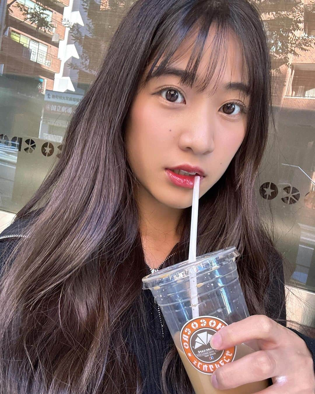 岡本杷奈さんのインスタグラム写真 - (岡本杷奈Instagram)「日曜日だねッ☕💭今日も素敵な1日を‎🤍 ̖́-   #タリーズ   #コーヒー大好き」12月10日 13時31分 - hana_____1216