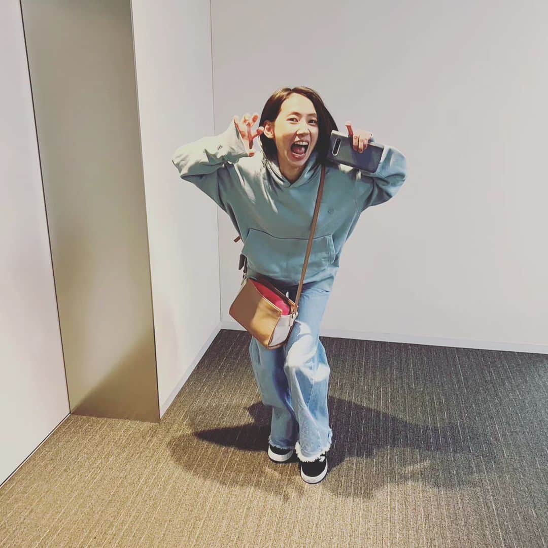 濱田准のインスタグラム：「昨日、上田晋也のトーク検定に少し出させていただきました❗❗おききにバレずに侵入成功です🤣✨✨ 上田さんを始め、皆様とても温かく迎えてくださり感謝感謝です🙇🙇  今日の夜はおかべろです🙋 ２５:２５～関東の皆様よろしくお願いします🧐✨✨」