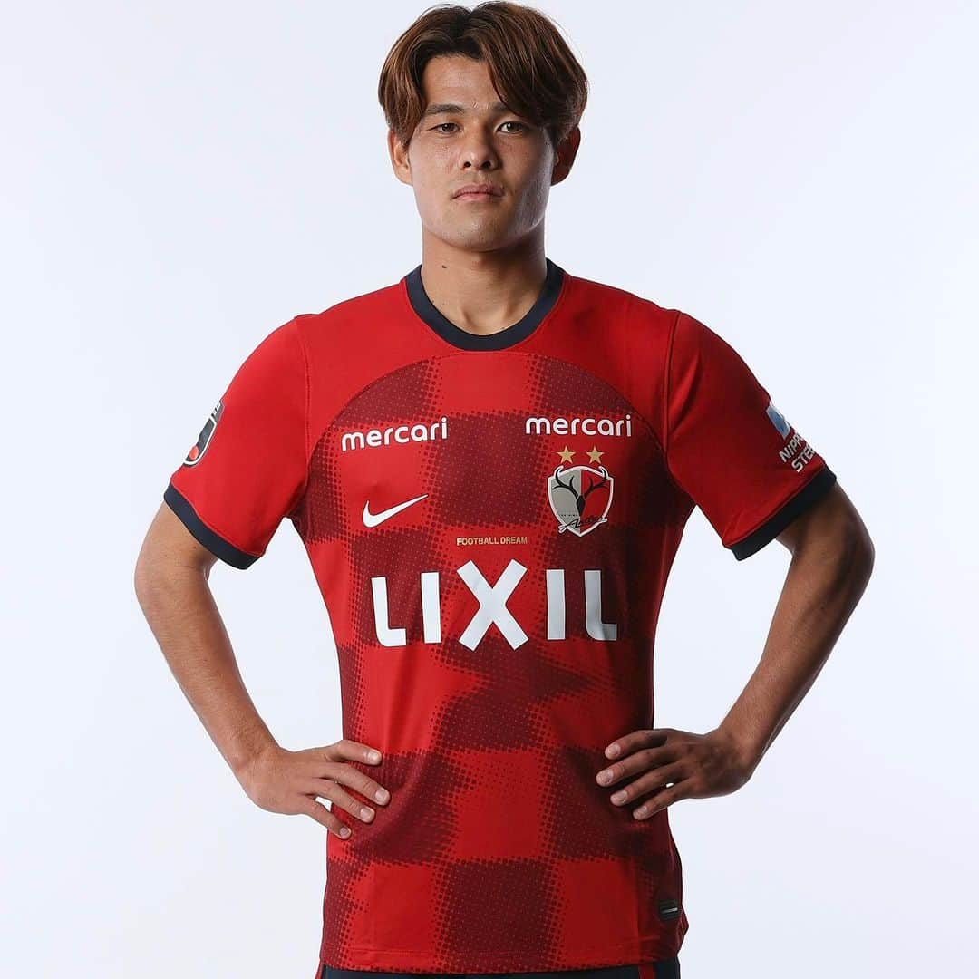 Goal Japanさんのインスタグラム写真 - (Goal JapanInstagram)「🦌 鹿島が新ユニフォームを発表！👕 #鹿島アントラーズ が来季のユニフォームデザインを発表！1stユニフォームは10年前の2014年に採用されたチェック柄のユニフォームから、2ndユニフォームは20年前の2004年に着用されたユニフォー ムからインスピレーションを得ている。  #soccer #football #meijiyasudaseimeijleague #jleague #kashimaantlers #kashima #antlers #nike #サッカー #フットボール #明治安田生命Jリーグ #アントラーズ #ナイキ #⚽」12月10日 14時40分 - goaljapan