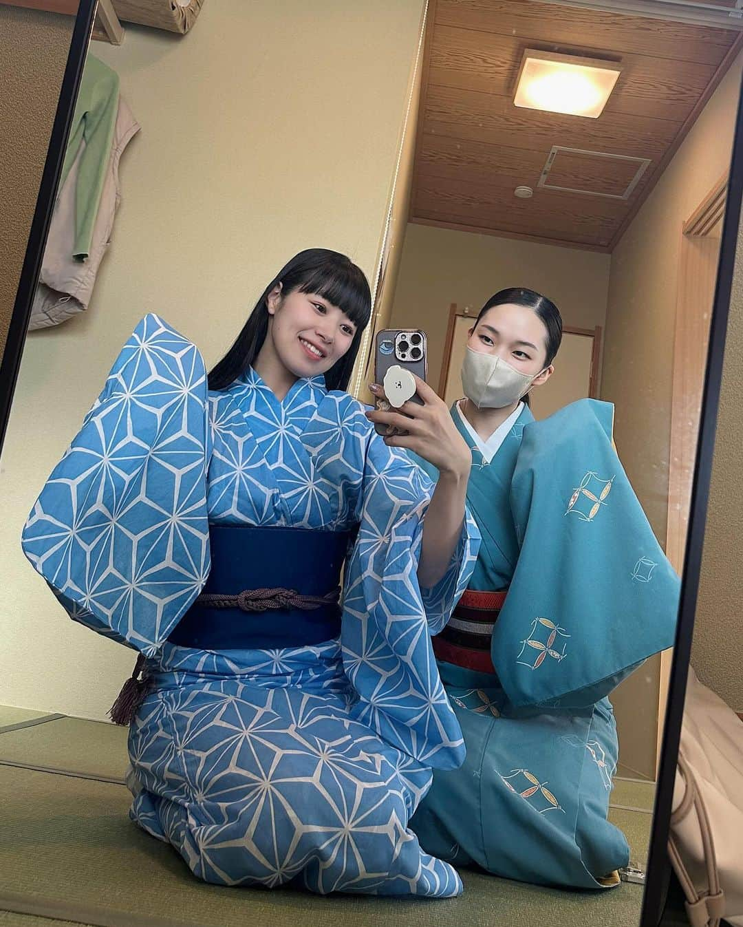 内藤好美さんのインスタグラム写真 - (内藤好美Instagram)「日舞稽古いってきた🪭  今日はこれからアクション稽古💪✨  がんばるぞーっ！  (先生がかわいい蝶々の屏風の前で撮ってくれた🦋📸)  @midori_umejyu  @odori_kagurazaka  traditional Japanese dance lesson.  日本舞蹈练习.  일본 무용 연습.  #action#actress#japan#japanese#followme #karate#kyokushin#kyokushinkarate#blackbelt#アクション#アクション女優#空手#極真空手#黒帯#二段#武打#動作片#動作演員#女演員#액션#가라테#액션영화#일본#kimono#日本舞踊#日舞#内藤好美#太田プロ#hime#himecut」12月10日 14時41分 - _ko._.no_