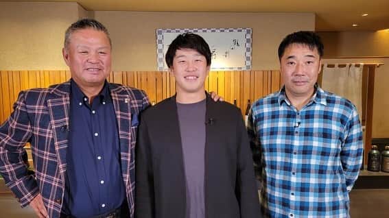 小園海斗さんのインスタグラム写真 - (小園海斗Instagram)「今日はガンバレ日本プロ野球の収録でした！ 報徳学園の大先輩金村さん、そして大塚さんに 来ていただきました！ すごく貴重な時間になりました！ JAPANからお世話になってる三木さんも 来ていただきました！ JSPORTSの皆さんありがとうございました！ ぜひ皆さん見てください！  #ガンバレ日本プロ野球  #金村義明 #大塚光二  #報徳学園  #jsport野球好き」12月10日 15時13分 - kozocarp51