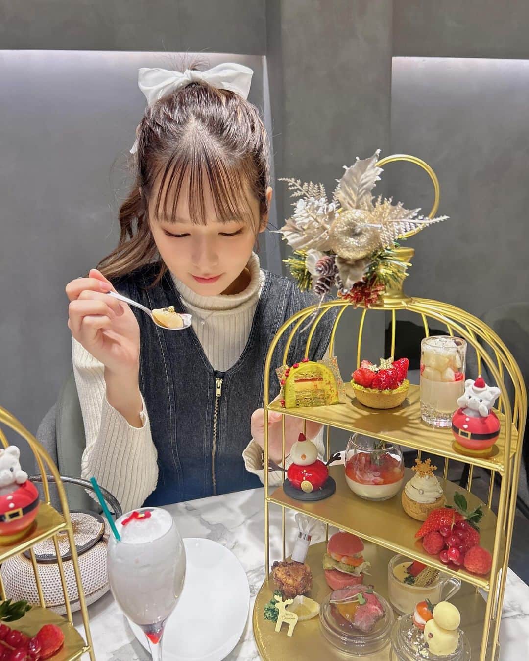 ま い ち ☺︎のインスタグラム：「ㅤㅤㅤㅤㅤㅤㅤㅤㅤㅤㅤㅤㅤ ㅤㅤㅤㅤㅤㅤㅤㅤㅤㅤㅤㅤㅤ ㅤㅤㅤㅤㅤㅤㅤㅤㅤㅤㅤㅤㅤ 　ひなぴとㅤㅤㅤㅤㅤㅤㅤㅤㅤㅤㅤㅤㅤ 　あふたぬぬぬんてぃ　してきた🐻❤️🎄ㅤㅤㅤㅤㅤㅤㅤㅤㅤㅤㅤㅤㅤ ㅤㅤㅤㅤㅤㅤㅤㅤㅤㅤㅤㅤㅤ 人生で2回あふあぬぬんてぃ　したことㅤㅤㅤㅤㅤㅤㅤㅤㅤㅤㅤㅤㅤ あるけど、どっちもひなぴと✌🏻ㅤㅤㅤㅤㅤㅤㅤㅤㅤㅤㅤㅤㅤ ㅤㅤㅤㅤㅤㅤㅤㅤㅤㅤㅤㅤㅤ 陰キャな私を外に連れ回してくれたひなぴのㅤㅤㅤㅤㅤㅤㅤㅤㅤㅤㅤㅤㅤ おかげで連日充実したおかげでㅤㅤㅤㅤㅤㅤㅤㅤㅤㅤㅤㅤㅤ 沢山毎日投稿できました❤️‍🩹ㅤㅤㅤㅤㅤㅤㅤㅤㅤㅤㅤㅤㅤ ㅤㅤㅤㅤㅤㅤㅤㅤㅤㅤㅤㅤㅤ」