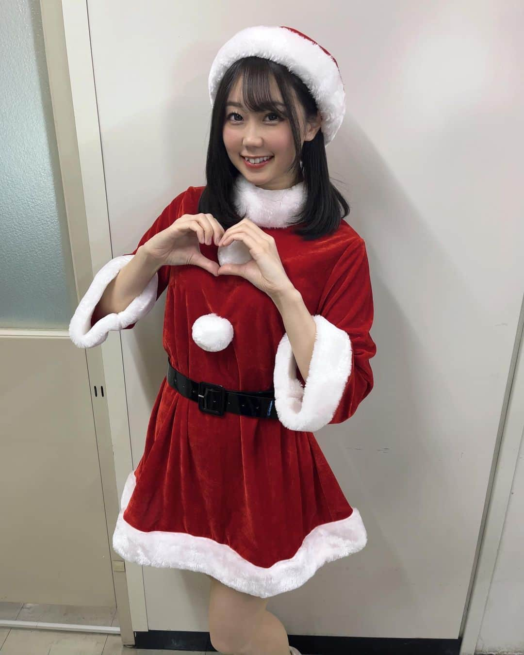 鈴乃八雲さんのインスタグラム写真 - (鈴乃八雲Instagram)「一足早いサンタさん🎅🎄 抽選会のチェキのサンタさん💝  #伊勢崎オート　#オートレース　#ジースマイル　#gsmil #伊勢崎オートレース  #autorace #レース　#race  #伊勢崎　#girl #smile #love #japan #japanese #japanesegirl #群馬 #伊勢崎市 #isesaki #バイク #bike #ギャンブル #ギャンブル好き #サンタ #サンタコス #サンタクロース #santa #xmas #christmas」12月10日 15時17分 - yakumo_suzuno