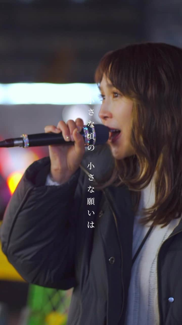 小池ジョアンナのインスタグラム：「#Blackbird #Aimer   #新宿路上ライブ #路地ライブ  #歌ってみた #歌詞動画」