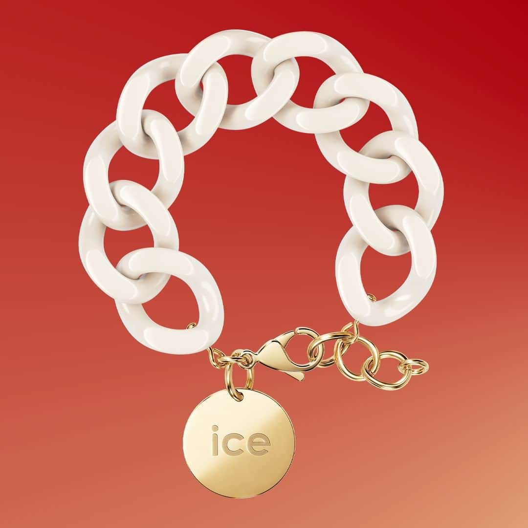 アイスウォッチのインスタグラム：「What better accessory than the chain bracelet?✨   #icewatch #icejewellery #white #chainbracelet」