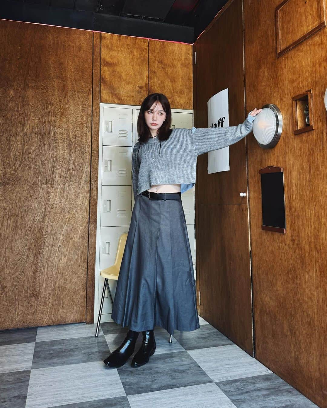 謝琦琦（Kiki）のインスタグラム：「經歷今早的性別趴才知道 社恐面對小孩一樣是社恐😂  為台灣生育率貢獻極大的夫妻竟然來到第四胎 聽說現場的小朋友都說肚子裡的是女生  結果也真的是女生耶  實在太神奇了  從女孩到女人的簡約優雅 不斷蛻變的身分都能在 @bplusab 找得到合適的單品 只在 @izzue_daily 忠孝門市獨家販售喔 @izzuetw_flagship_store」