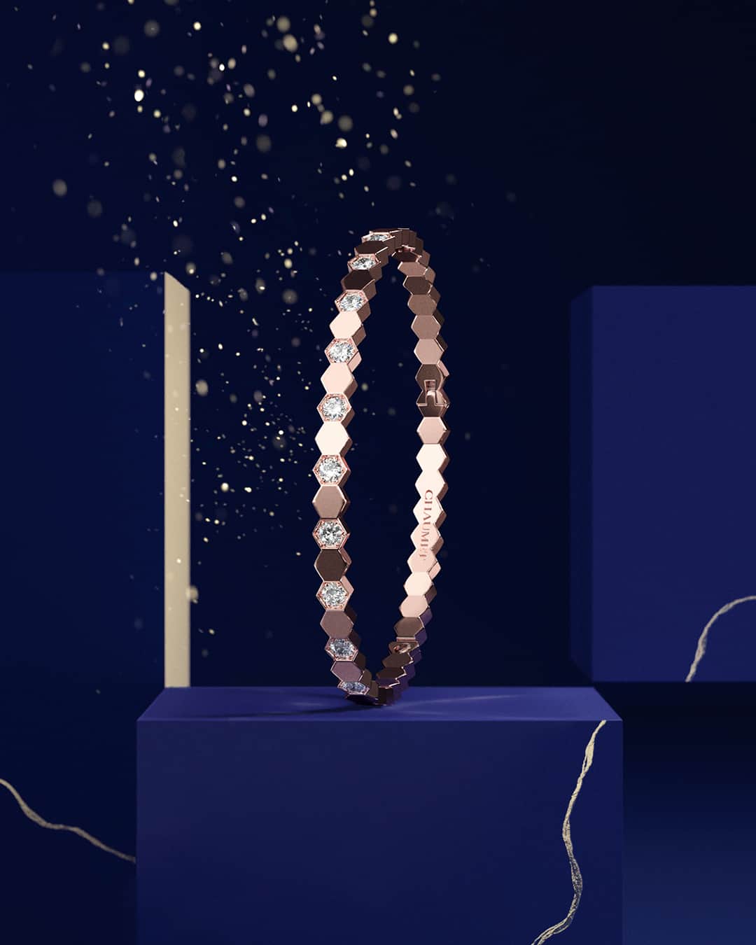 Chaumetのインスタグラム：「This holiday season, choose from the sunny aura of Bee My Love's precious talismans. ⁣ Which treasure will your pick?⁣ ⁣ #Chaumet #FindYourGoldenTreasure #ChaumetTreasureHunt」
