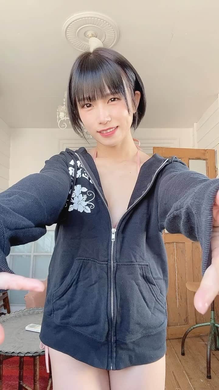 村上りいなさんのインスタグラム写真 - (村上りいなInstagram)「競泳水着好き？？ instagood swimwear gravure  gravureidol 偶像 love 競泳水着 競泳 ミズノ mizuno hip followme」8月19日 19時23分 -  riina_murakami