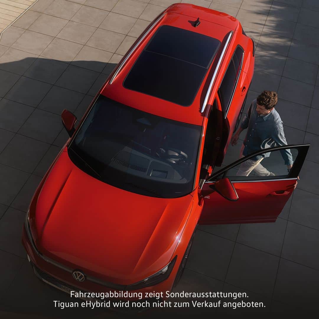 フォルクスワーゲンのインスタグラム：「See more of the world in the new Tiguan with optional panoramic sunroof.  #vw #Volkswagen #vwiguan Displayed vehicle shows optional equipment.​ Tiguan eHybrid has not gone on sale yet.」
