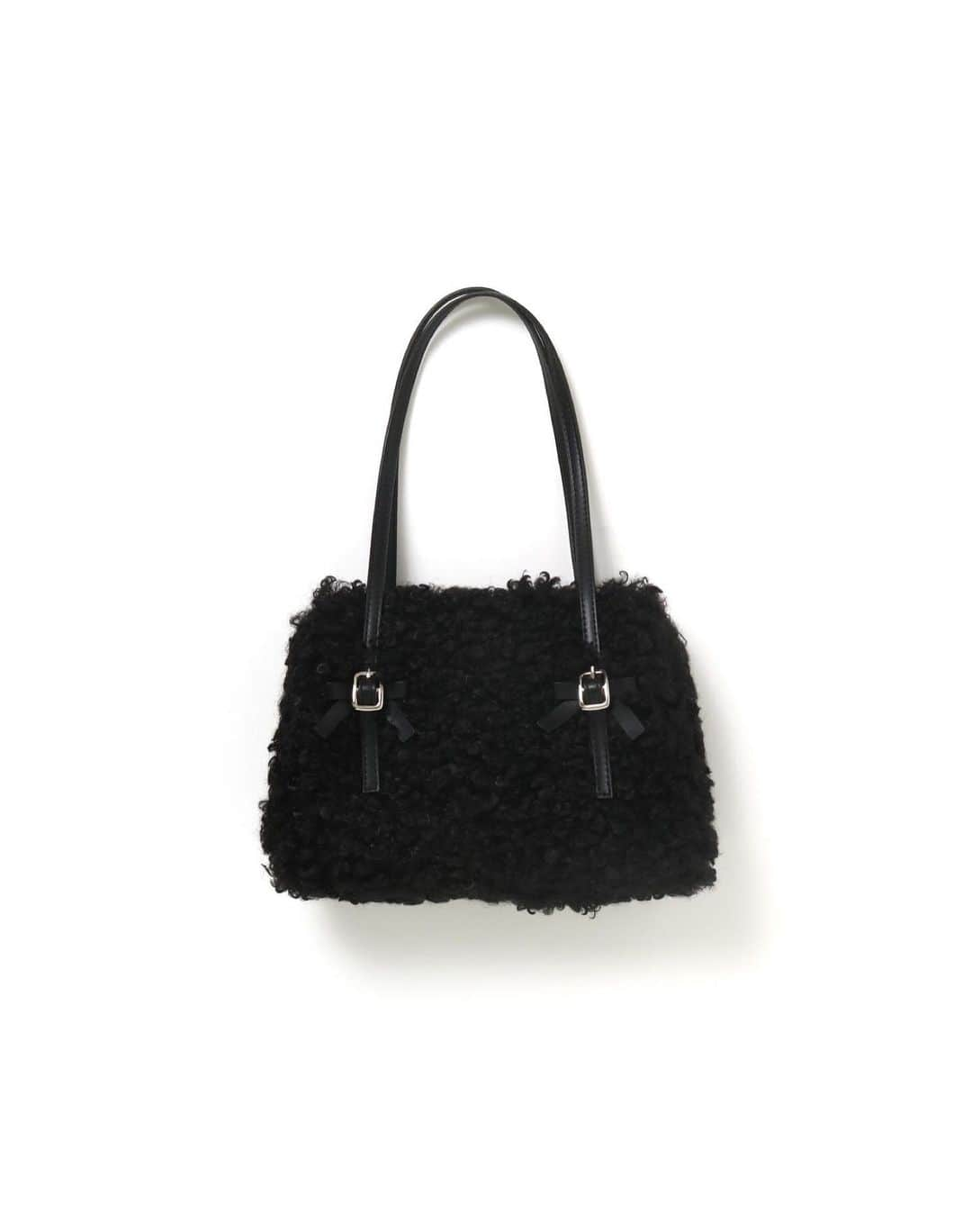 BUBBLESさんのインスタグラム写真 - (BUBBLESInstagram)「ㅤㅤㅤㅤㅤㅤㅤㅤㅤㅤㅤㅤㅤ ㅤㅤㅤㅤㅤㅤㅤㅤㅤㅤㅤㅤㅤ BUBBLES New Collection Winter / December,2023  ☑︎ poodle fur bag ¥7,900+tax color :  black https://www.sparklingmall.jp/c/sparklingmall_all/BS71371 ㅤㅤㅤㅤㅤㅤㅤㅤㅤㅤㅤ _____________________________________________  #bubbles #bubblestokyo  #bubbles_shibuya #bubbles_shinjuku #bubblessawthecity #bubbles #new #clothing #fashion #style #styleinspo #girly #classicalgirly #brushgirly #harajuku #shibuya #newarrival #october #aw #December #winter #holiday #2023_BUBBLES #December2023_BUBBLES」12月10日 18時01分 - bubblestokyo