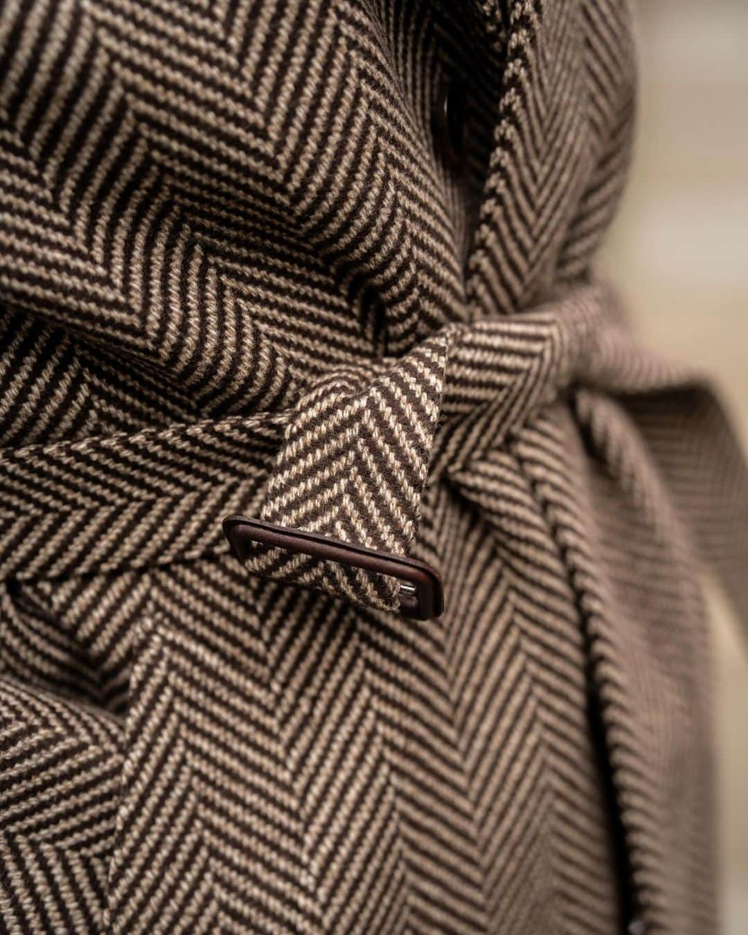 エドワード セクストンさんのインスタグラム写真 - (エドワード セクストンInstagram)「It’s all in the details.  #edwardsexton #savilerow #menswear #london #tailoring #sartorial #aw23 #autumn #winter #sexton」12月10日 17時55分 - edwardsexton