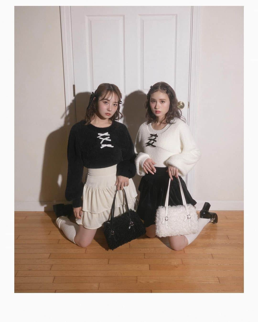 BUBBLESのインスタグラム：「ㅤㅤㅤㅤㅤㅤㅤㅤㅤㅤㅤㅤㅤ ㅤㅤㅤㅤㅤㅤㅤㅤㅤㅤㅤㅤㅤ BUBBLES New Collection Winter / December,2023  ☑︎ poodle fur bag ¥7,900+tax color :  ivory / black / pink https://www.sparklingmall.jp/c/sparklingmall_all/BS71371 ㅤㅤㅤㅤㅤㅤㅤㅤㅤㅤㅤ _____________________________________________  #bubbles #bubblestokyo  #bubbles_shibuya #bubbles_shinjuku #bubblessawthecity #bubbles #new #clothing #fashion #style #styleinspo #girly #classicalgirly #brushgirly #harajuku #shibuya #newarrival #october #aw #December #winter #holiday #2023_BUBBLES #December2023_BUBBLES」