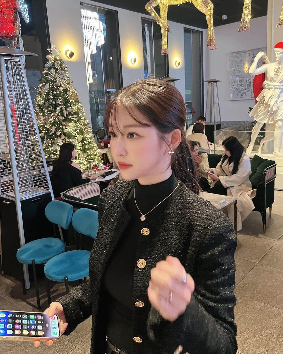 エリン のインスタグラム：「나온지 1시간만에 귀가… 신데렐라인줄….:(  #아베크청담」